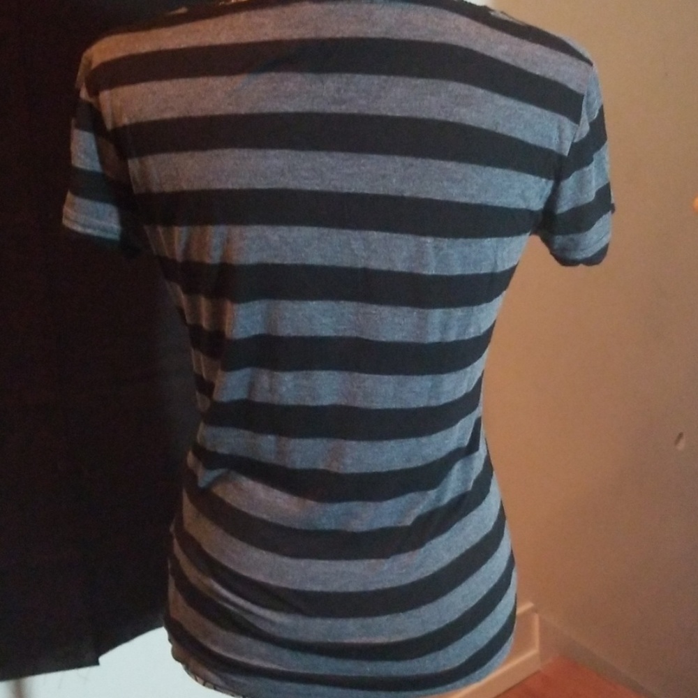 TEE - Picture 3 of 4